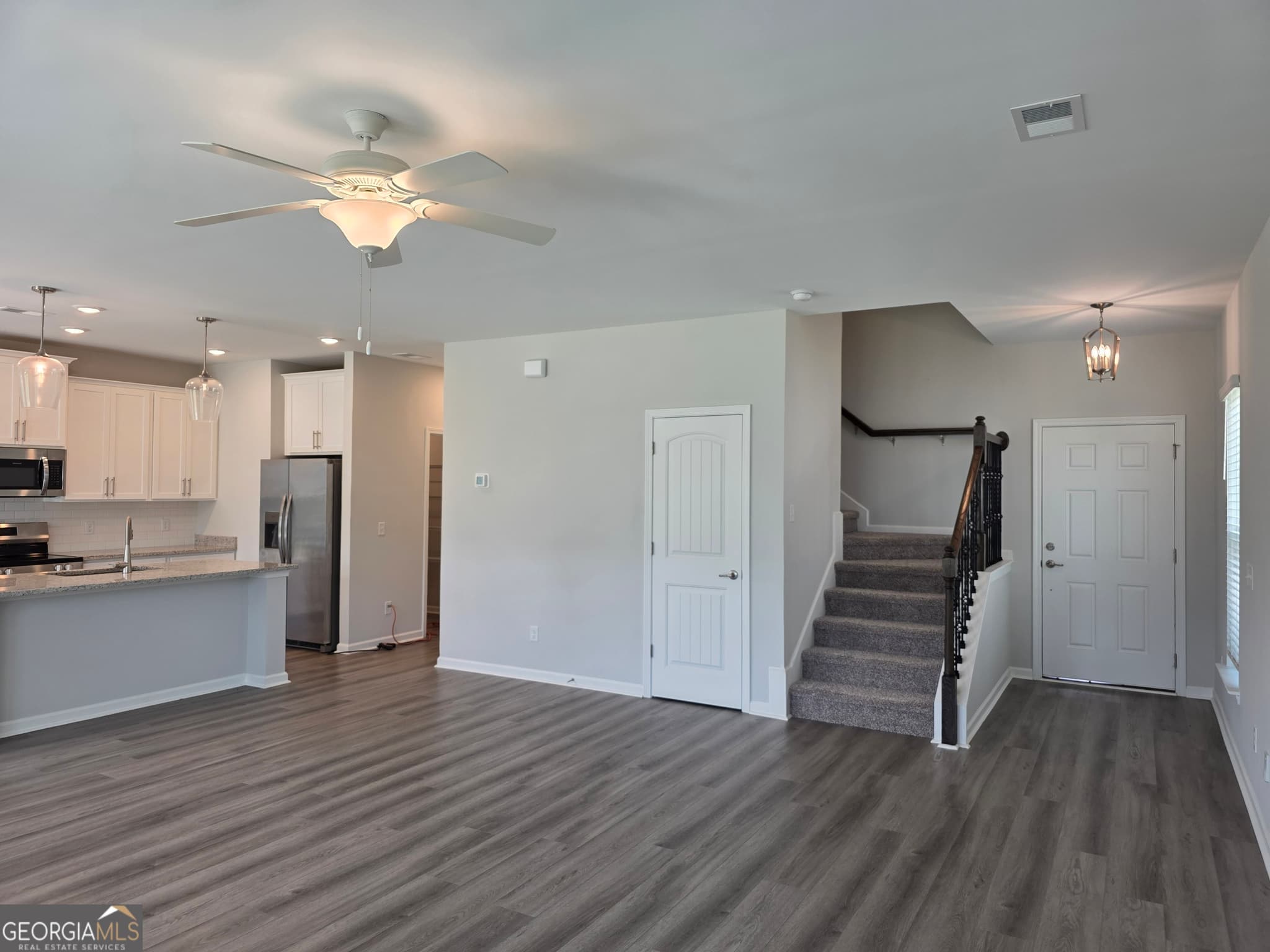 4 bedroom, 2.5 bathroom, 2,040 sq ft single family residence for rent at 27 Ashmont Street, Savannah, GA 31407 for $2,200 a month — photo 5