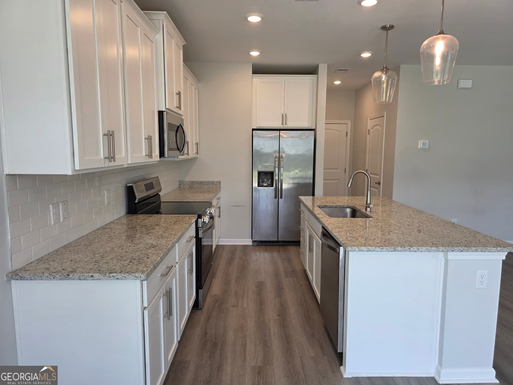 4 bedroom, 2.5 bathroom, 2,040 sq ft single family residence for rent at 27 Ashmont Street, Savannah, GA 31407 for $2,200 a month — photo 10