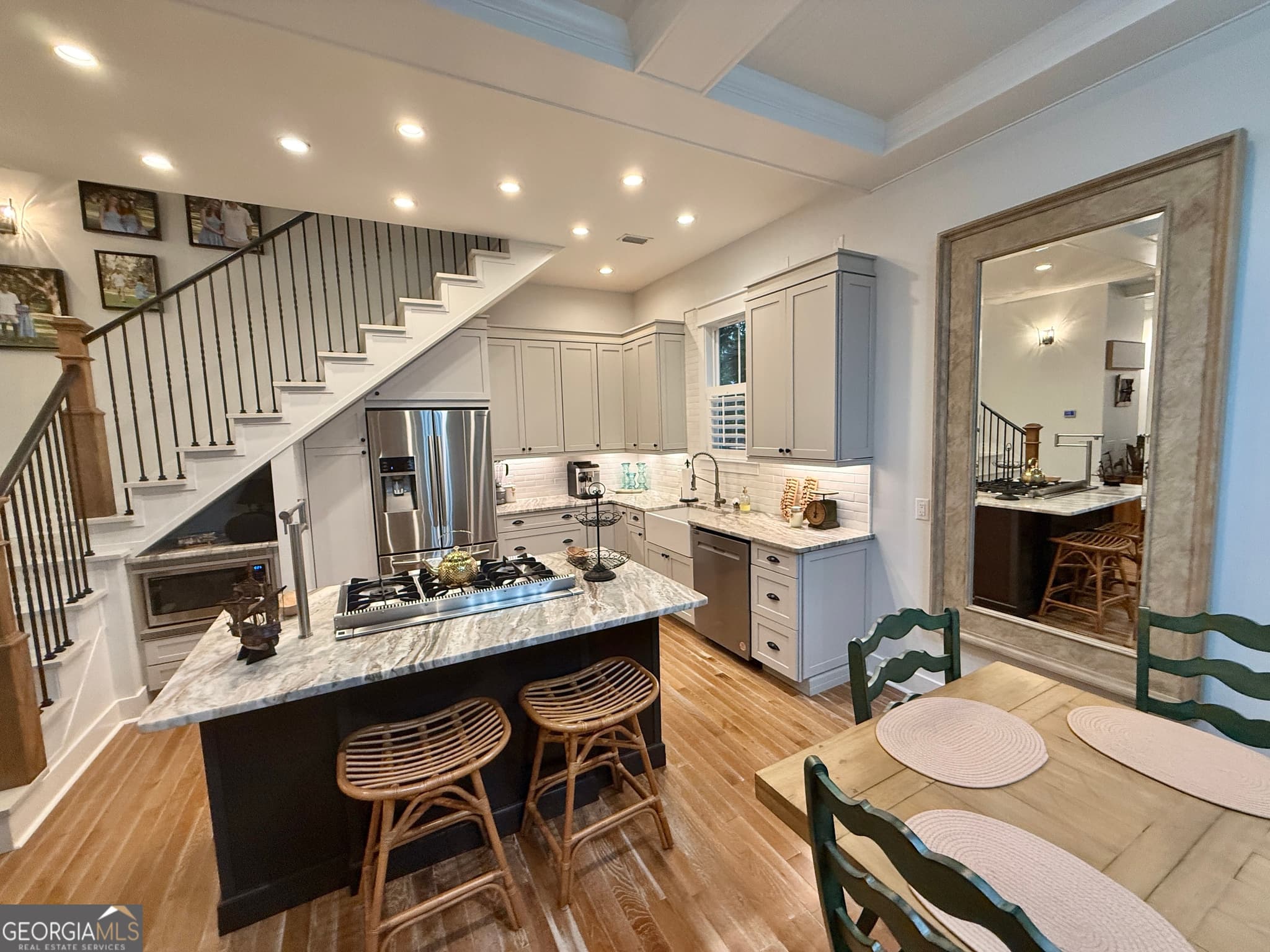 4 bedroom, 4.5 bathroom, 3,077 sq ft single family residence for sale at 1040 Demere Road, St. Simons, GA 31522 — photo 10