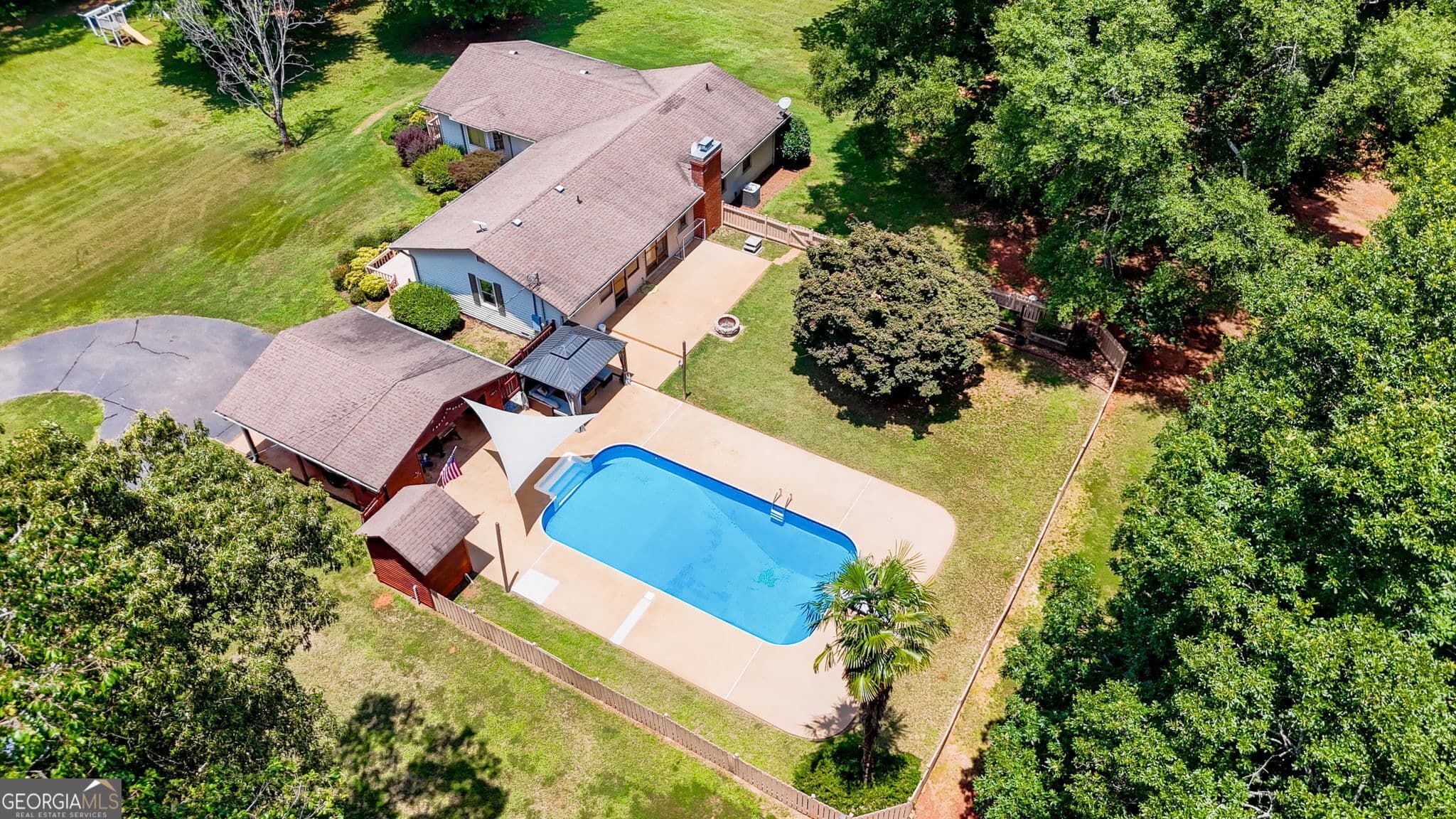4 bedroom, 3 bathroom, 2,238 sq ft single family residence under contract at 1793 Trice Cemetery Road, Thomaston, GA 30286 — photo 2