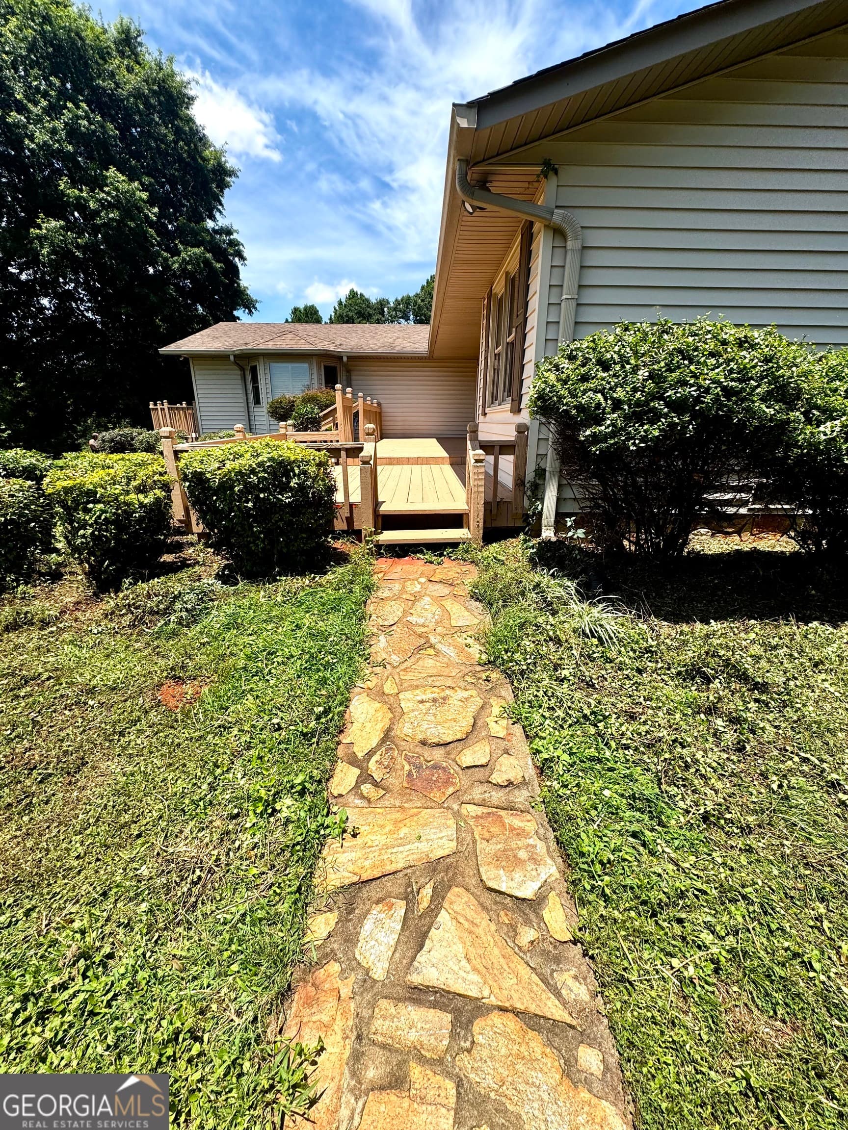 4 bedroom, 3 bathroom, 2,238 sq ft single family residence under contract at 1793 Trice Cemetery Road, Thomaston, GA 30286 — photo 9