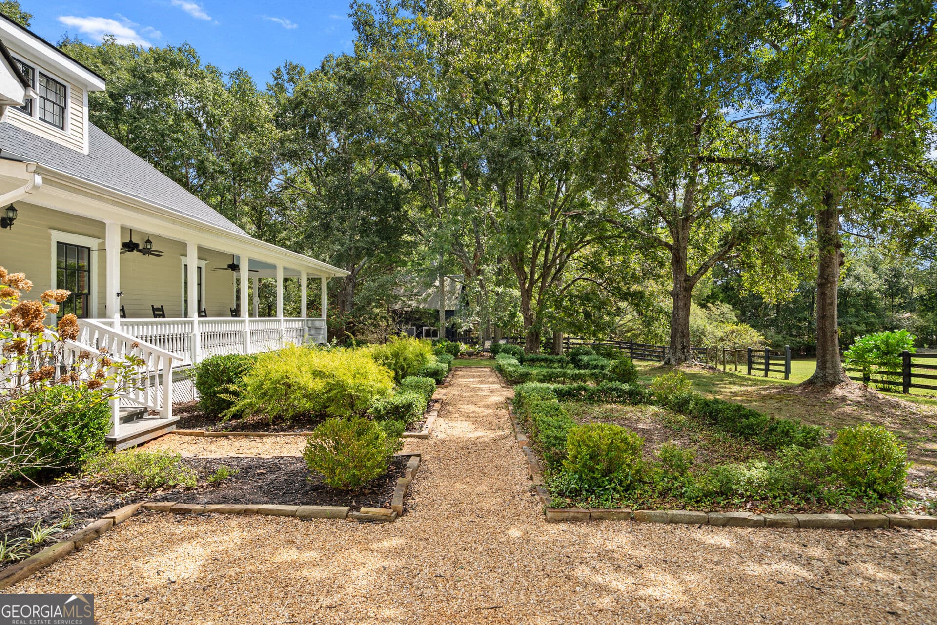 3 bedroom, 2.5 bathroom, 2,921 sq ft single family residence for sale at 3905 Prospect Road, Rutledge, GA 30663 — photo 9
