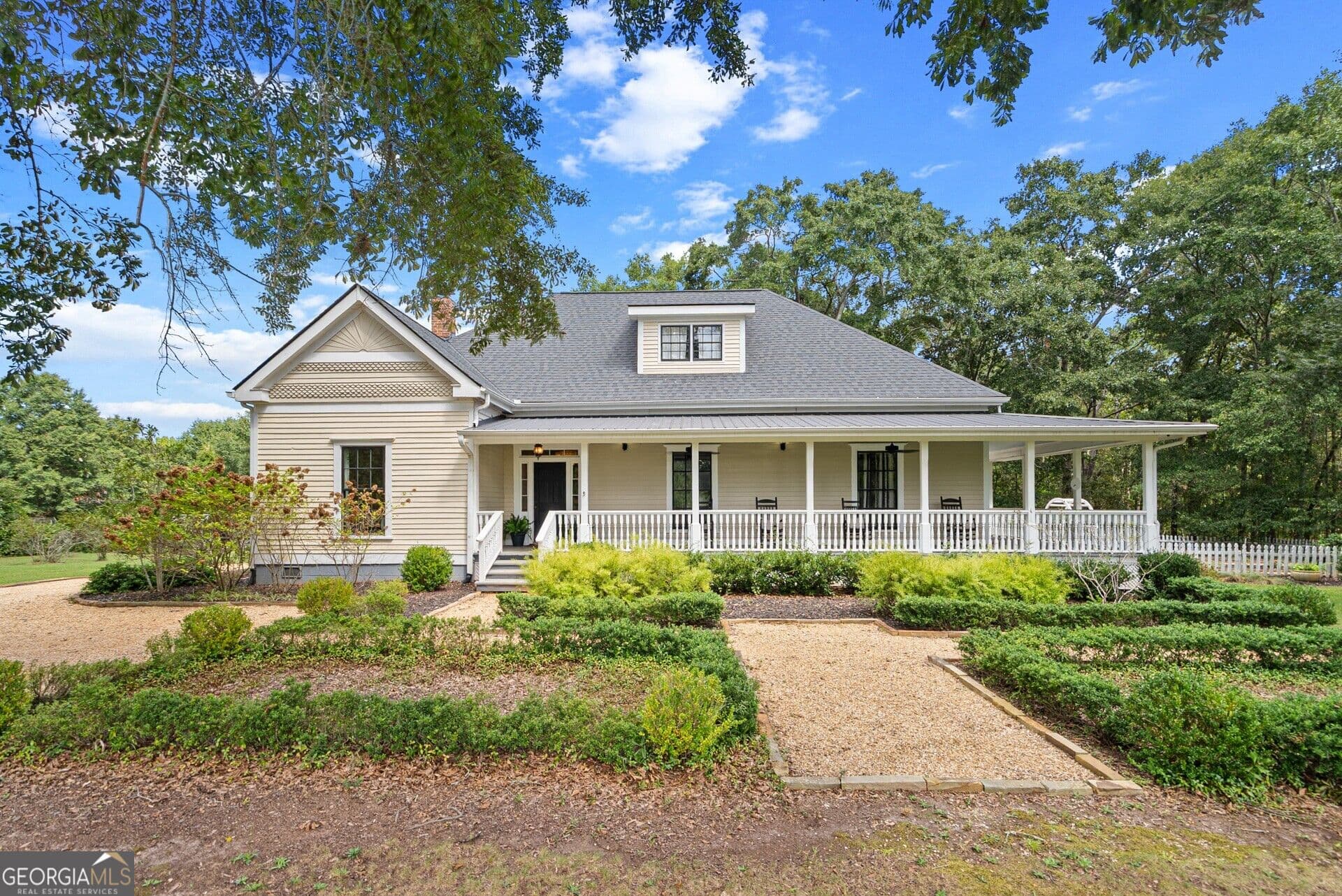 3 bedroom, 2.5 bathroom, 2,921 sq ft single family residence for sale at 3905 Prospect Road, Rutledge, GA 30663 — photo 4