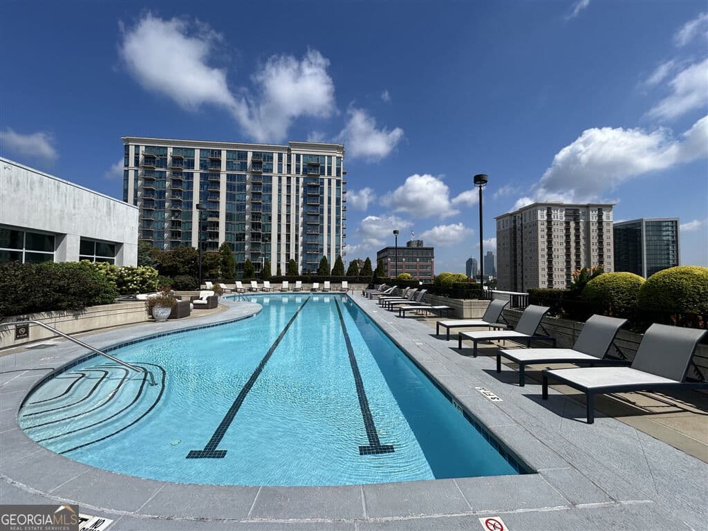 2 bedroom, 2 bathroom, 1,056 sq ft condominium for sale at 250 Pharr Road APT 1801, Atlanta, GA 30305 — photo 2