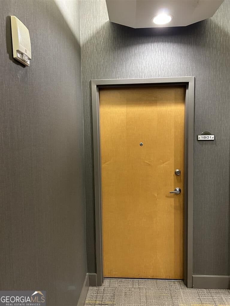 2 bedroom, 2 bathroom, 1,056 sq ft condominium for sale at 250 Pharr Road APT 1801, Atlanta, GA 30305 — photo 7