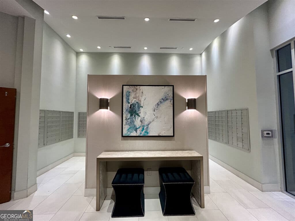 2 bedroom, 2 bathroom, 1,056 sq ft condominium for sale at 250 Pharr Road APT 1801, Atlanta, GA 30305 — photo 5