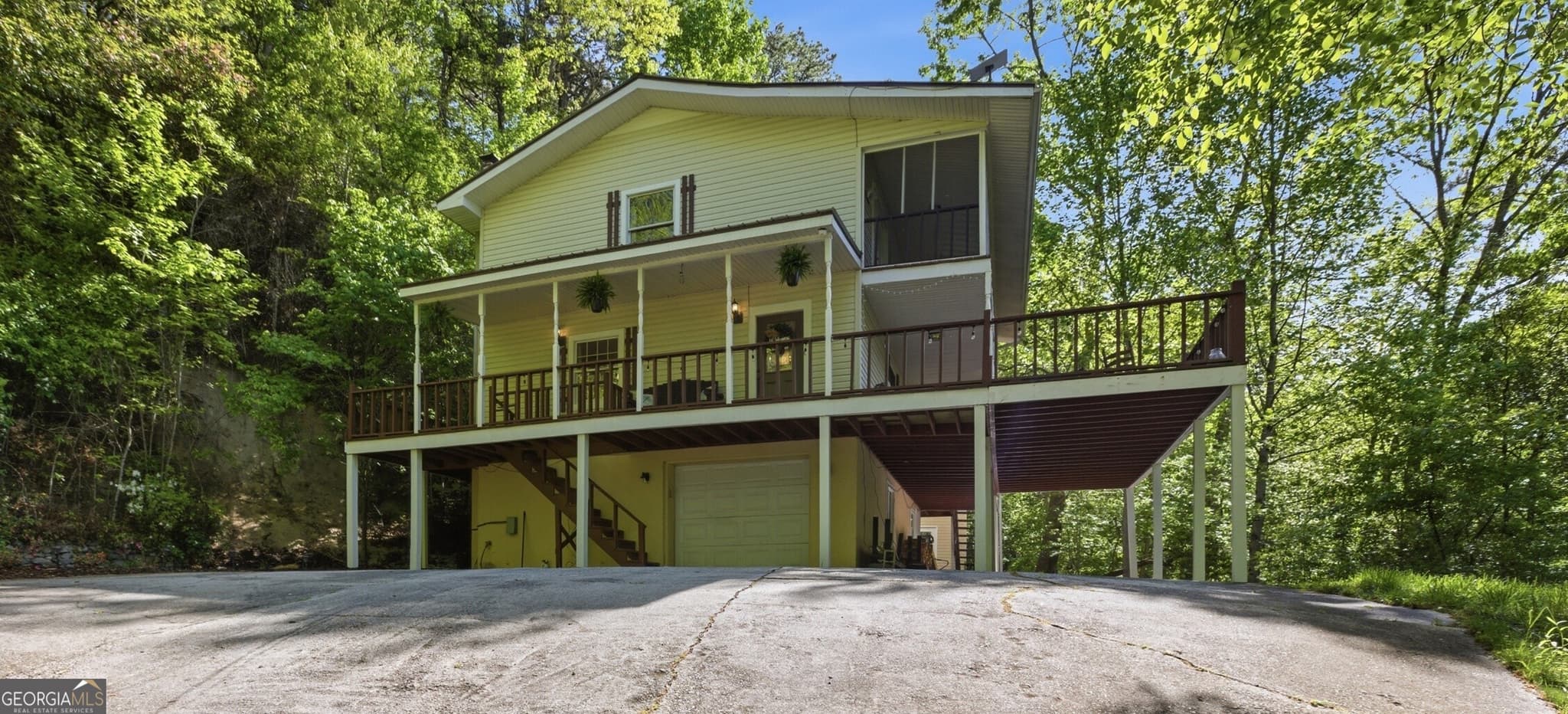 3 bedroom, 2.5 bathroom, 2,664 sq ft single family residence for sale at 325 Kitchins Lane, Clayton, GA 30525 — photo 3