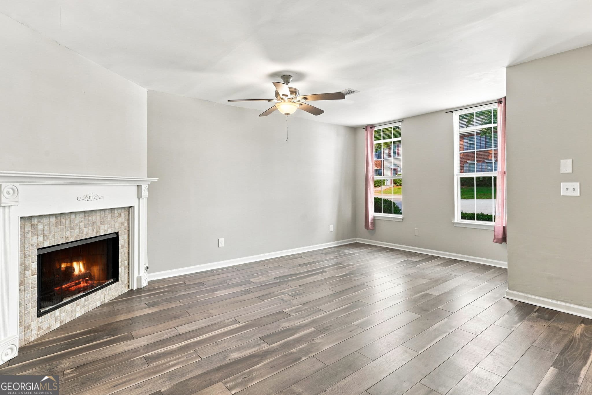 2 bedroom, 2.5 bathroom, 1,200 sq ft condominium for sale at 6422 Wedgeview Drive, Tucker, GA 30084 — photo 6