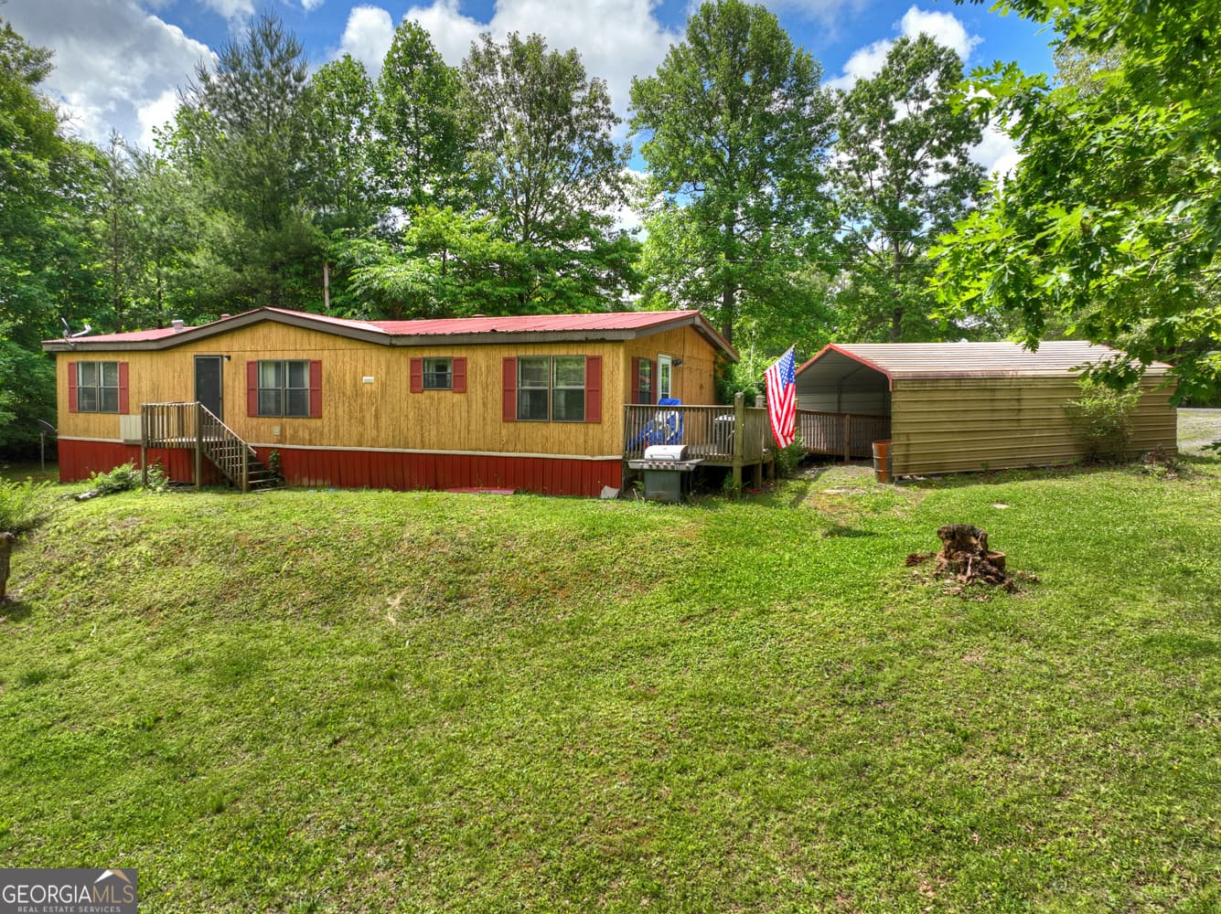 3 bedroom, 2 bathroom, 1,512 sq ft manufactured home,single family residence for sale at 665 Ridgeview Road, Morganton, GA 30560