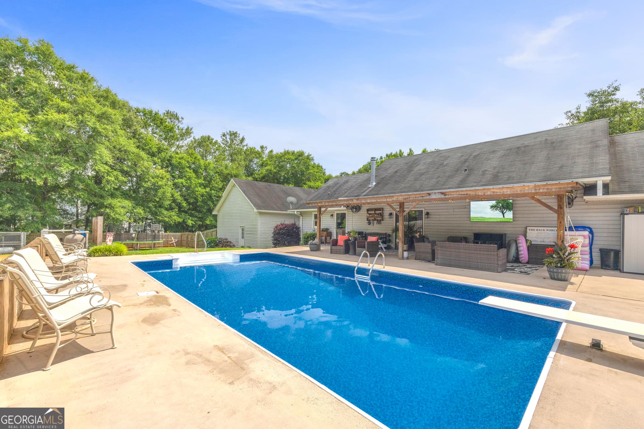 3 bedroom, 2 bathroom, 1,856 sq ft single family residence for sale at 1258 Old Beacon Light Road, Hartwell, GA 30643 — photo 4
