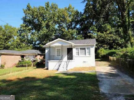 multi family for sale at 1957 Pinedale Drive, Atlanta, GA 30314 — photo 1 of 10