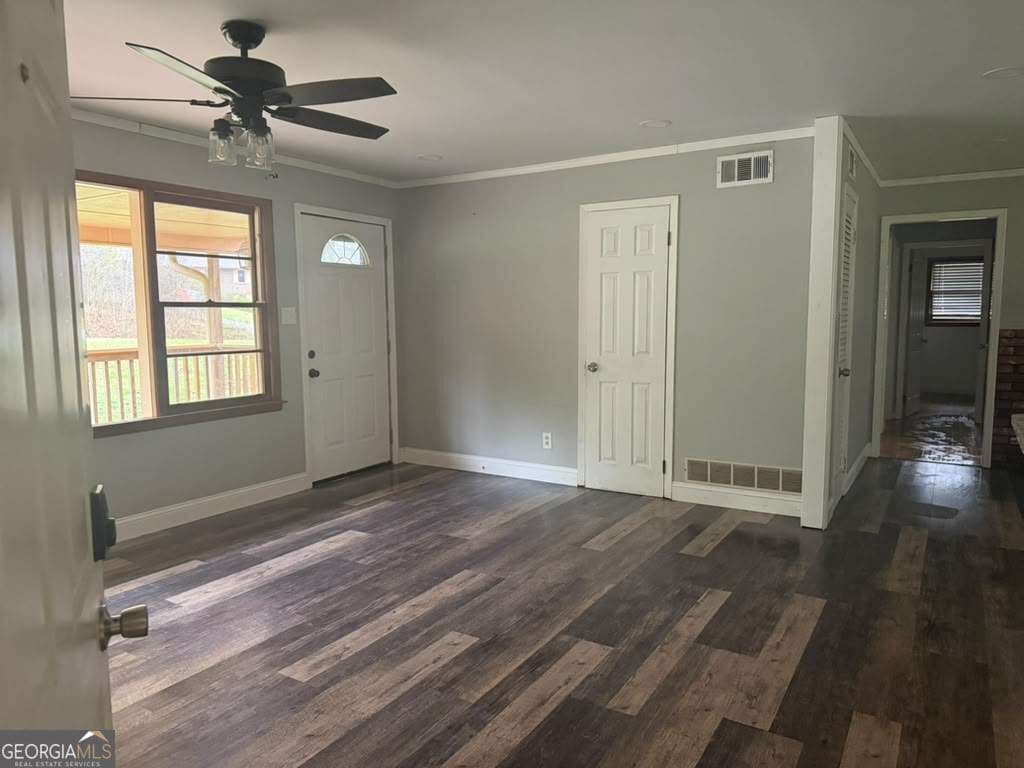 3 bedroom, 1.5 bathroom, 1,100 sq ft single family residence for sale at 803 S Red Rock Road, Toccoa, GA 30577 — photo 3