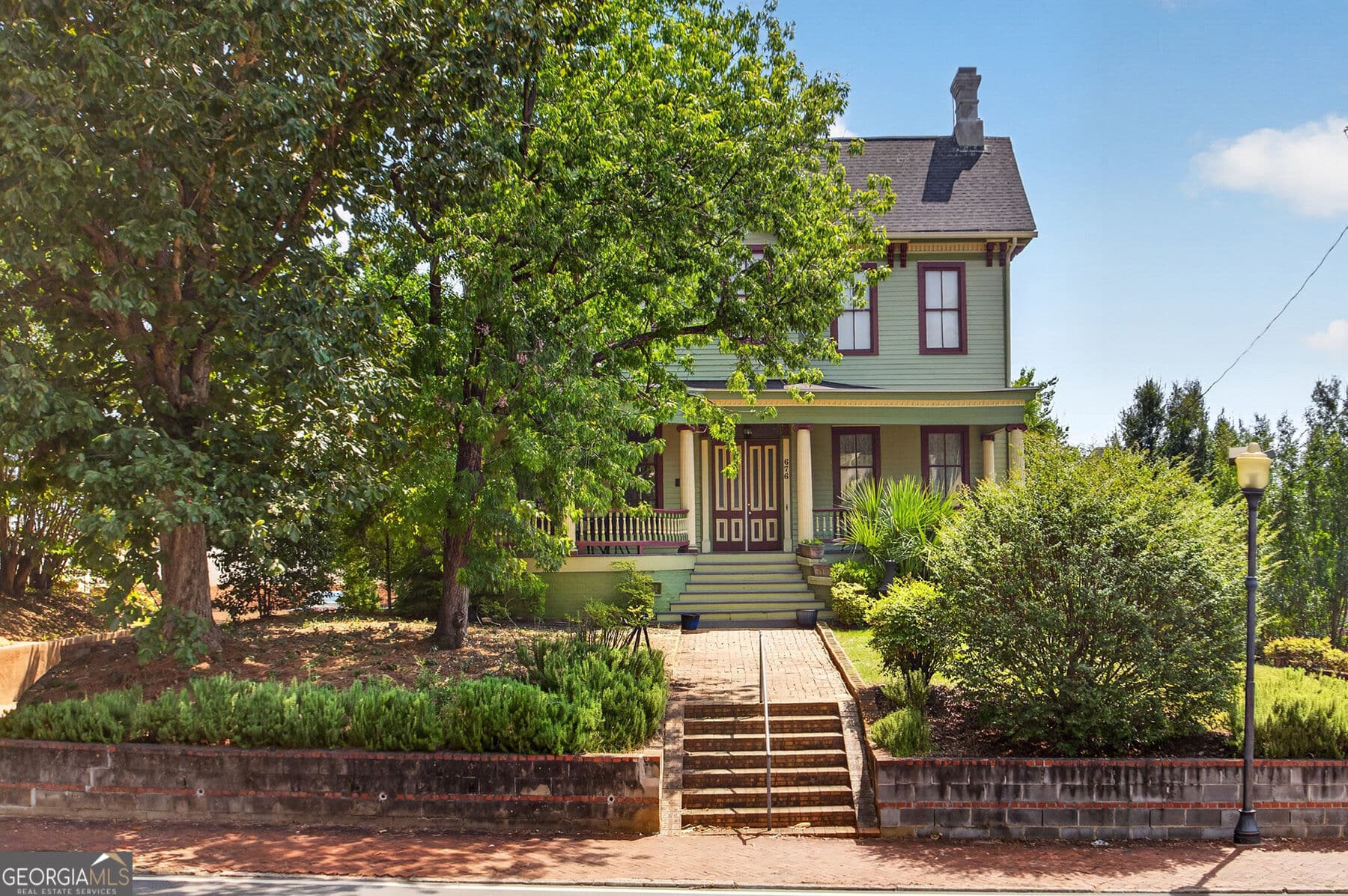 4 bedroom, 3 bathroom, 3,168 sq ft single family residence for sale at 676 College Street, Macon, GA 31201 — photo 3