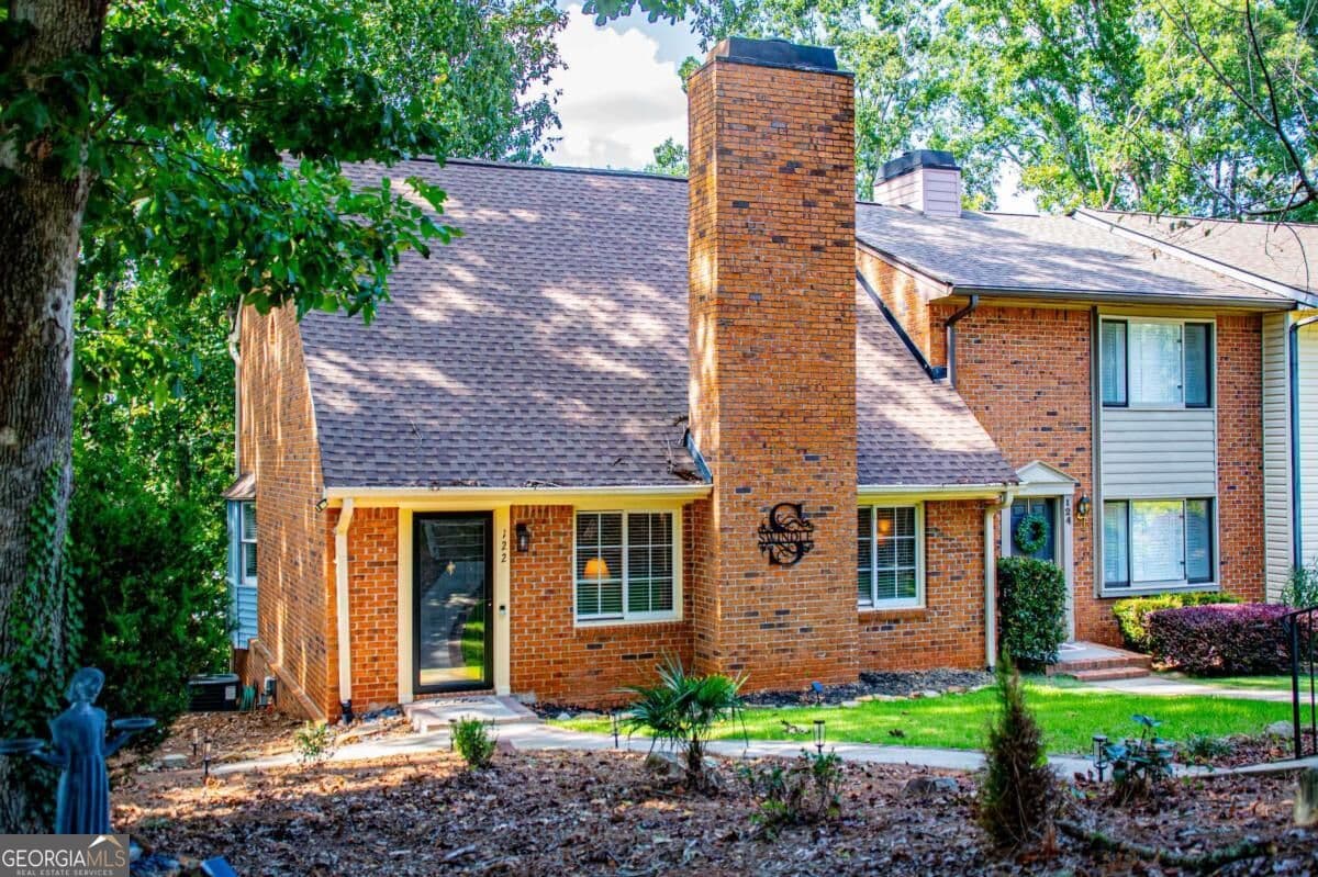 3 bedroom, 2 bathroom, 2,302 sq ft single family residence for sale at 122 Mill Stream, Carrollton, GA 30117 — photo 4
