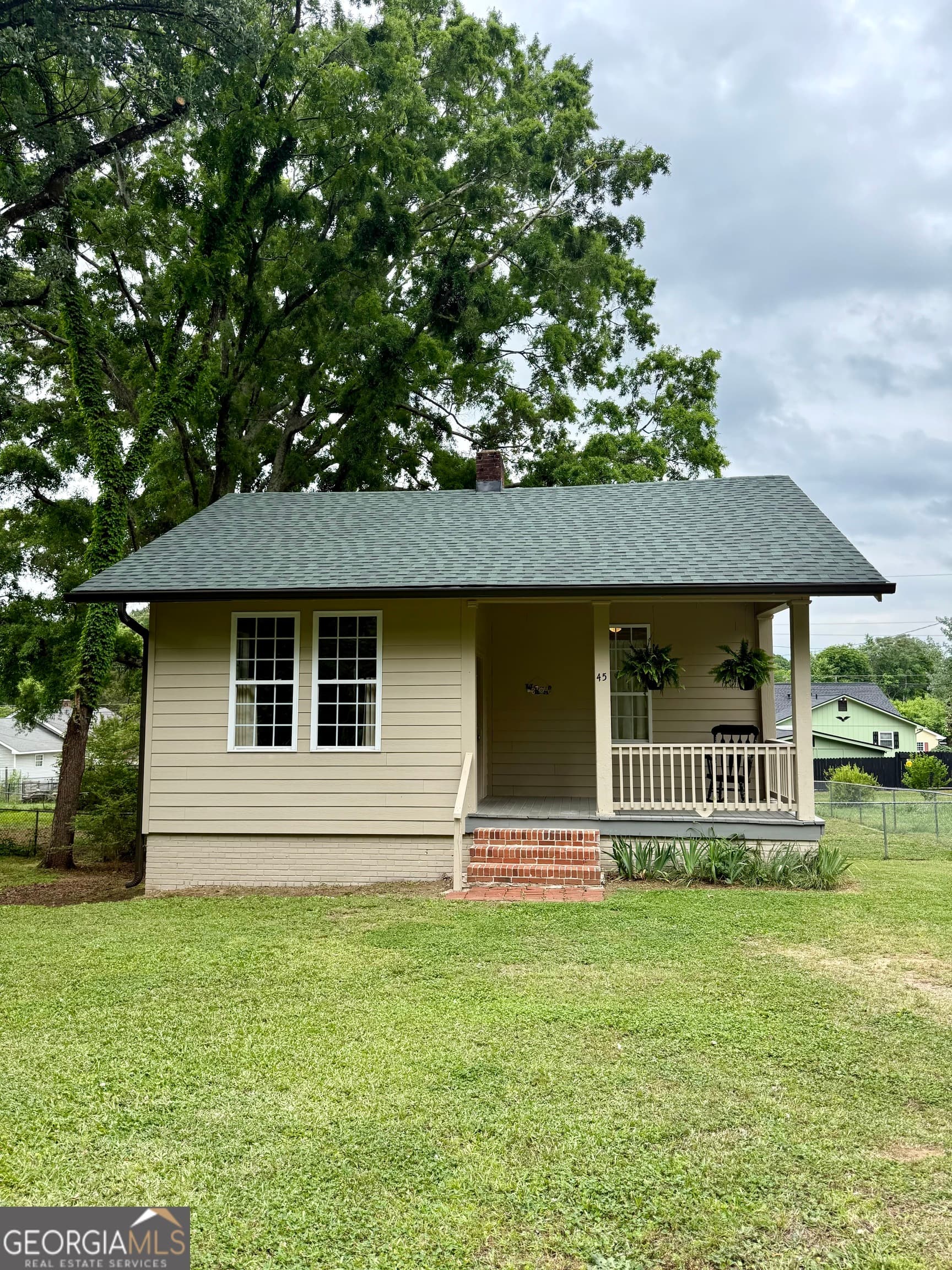 1 bedroom, 1 bathroom, 662 sq ft single family residence sold at 45 NE 4th Street, Shannon, GA 30172