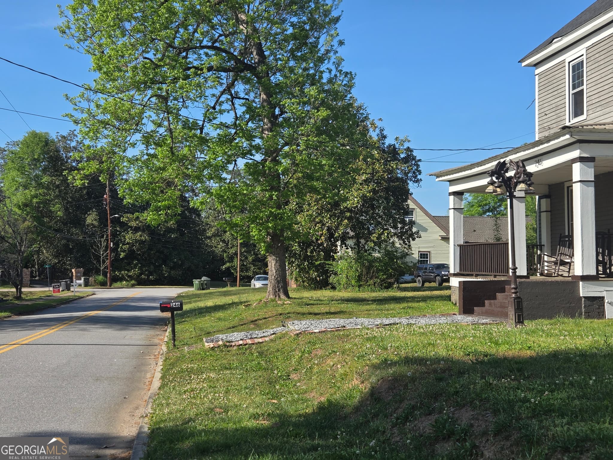 4 bedroom, 2.5 bathroom, 3,872 sq ft single family residence for sale at 246 Newnan Street, Franklin, GA 30217 — photo 4