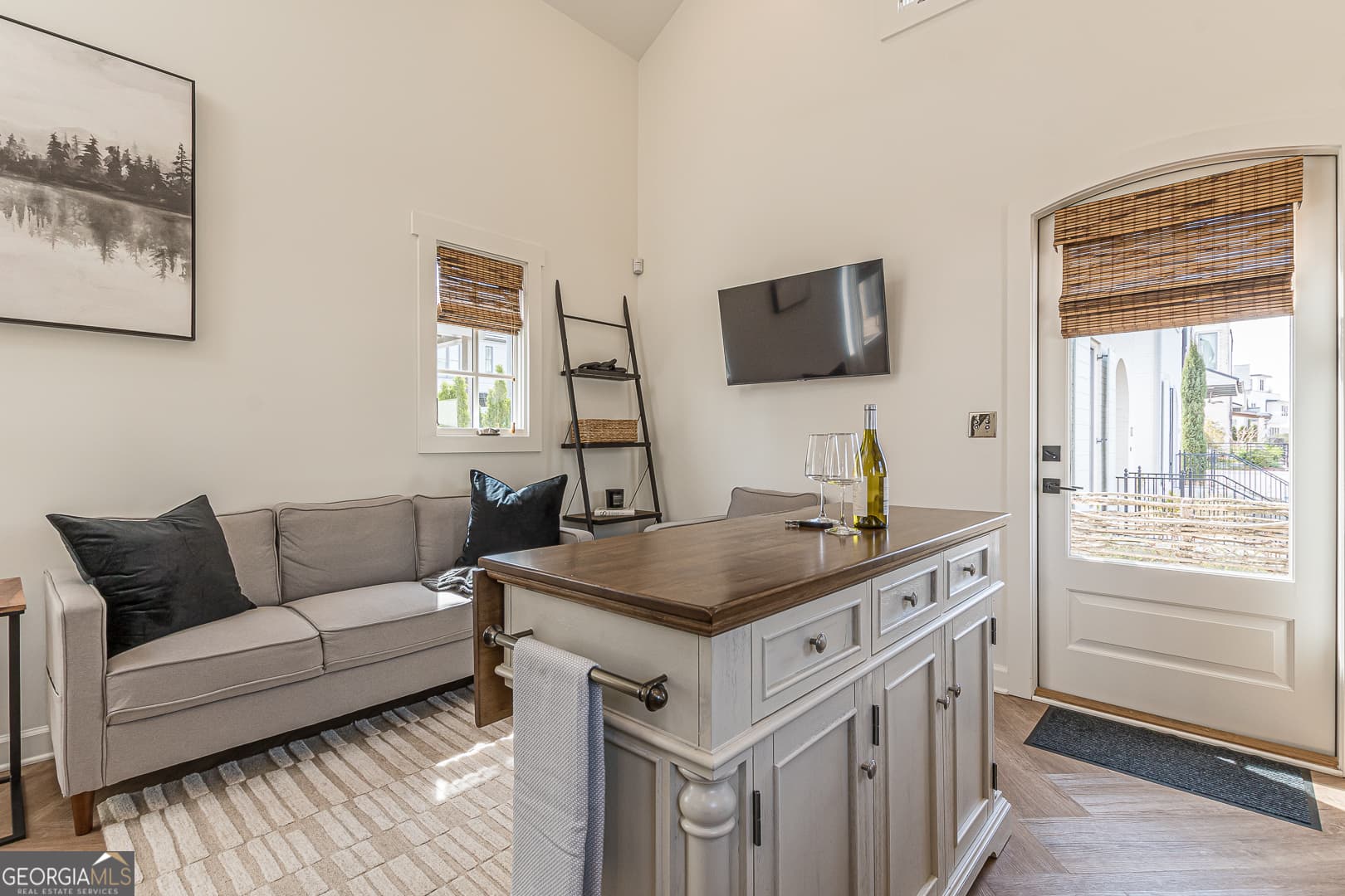 2 bedroom, 1 bathroom, 595 sq ft single family residence for rent at 200 2nd Street, Fayetteville, GA 30214 for $3,250 a month — photo 6