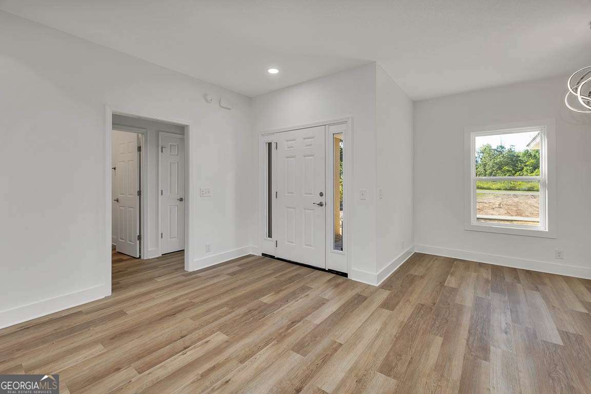 3 bedroom, 2 bathroom, 1,979 sq ft single family residence for sale at 254 Satilla Sands Drive, Waynesville, GA 31566 — photo 6