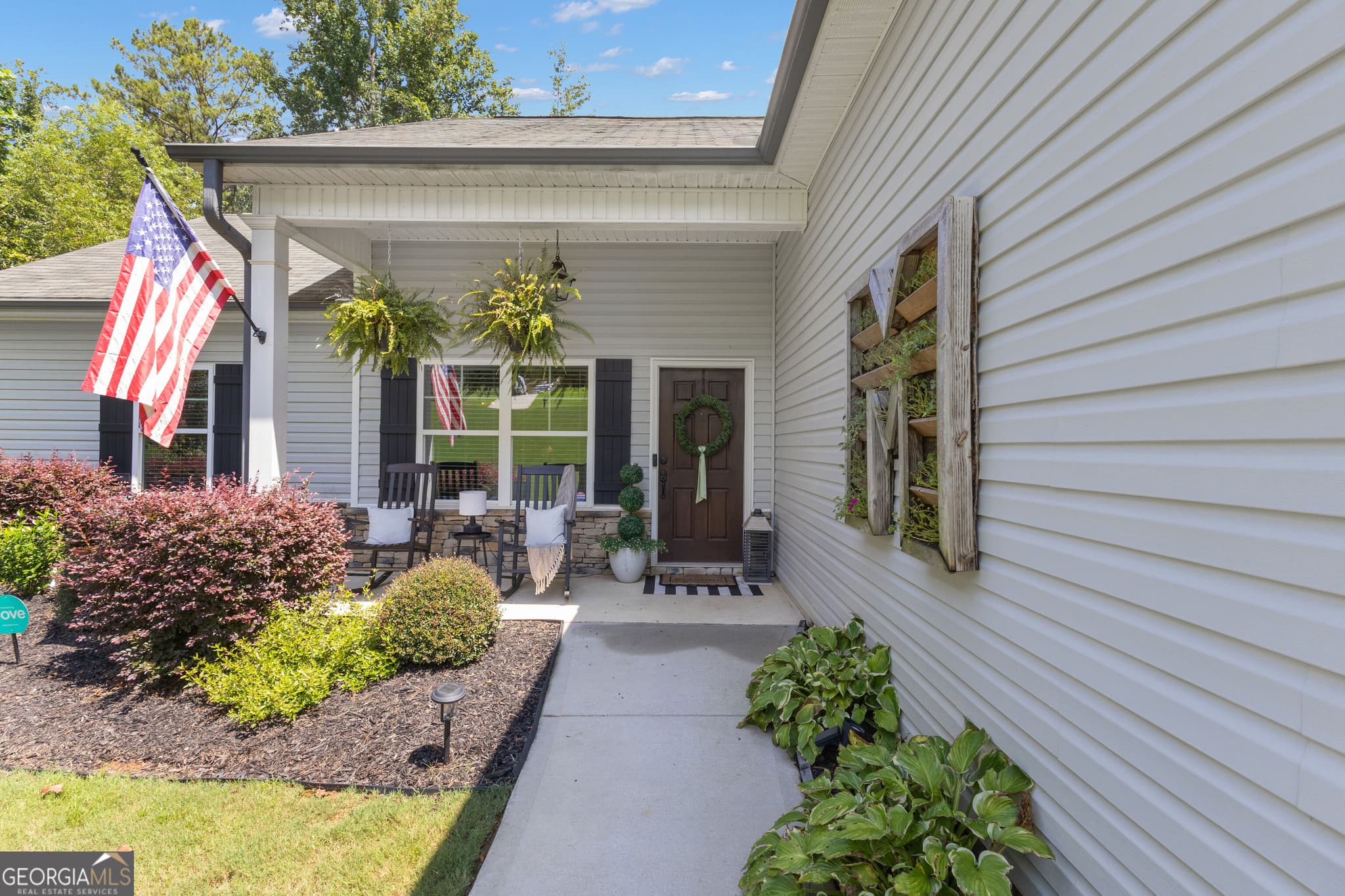 3 bedroom, 2 bathroom, 1,812 sq ft single family residence for sale at 43 Hilltop Place, Newnan, GA 30263 — photo 4