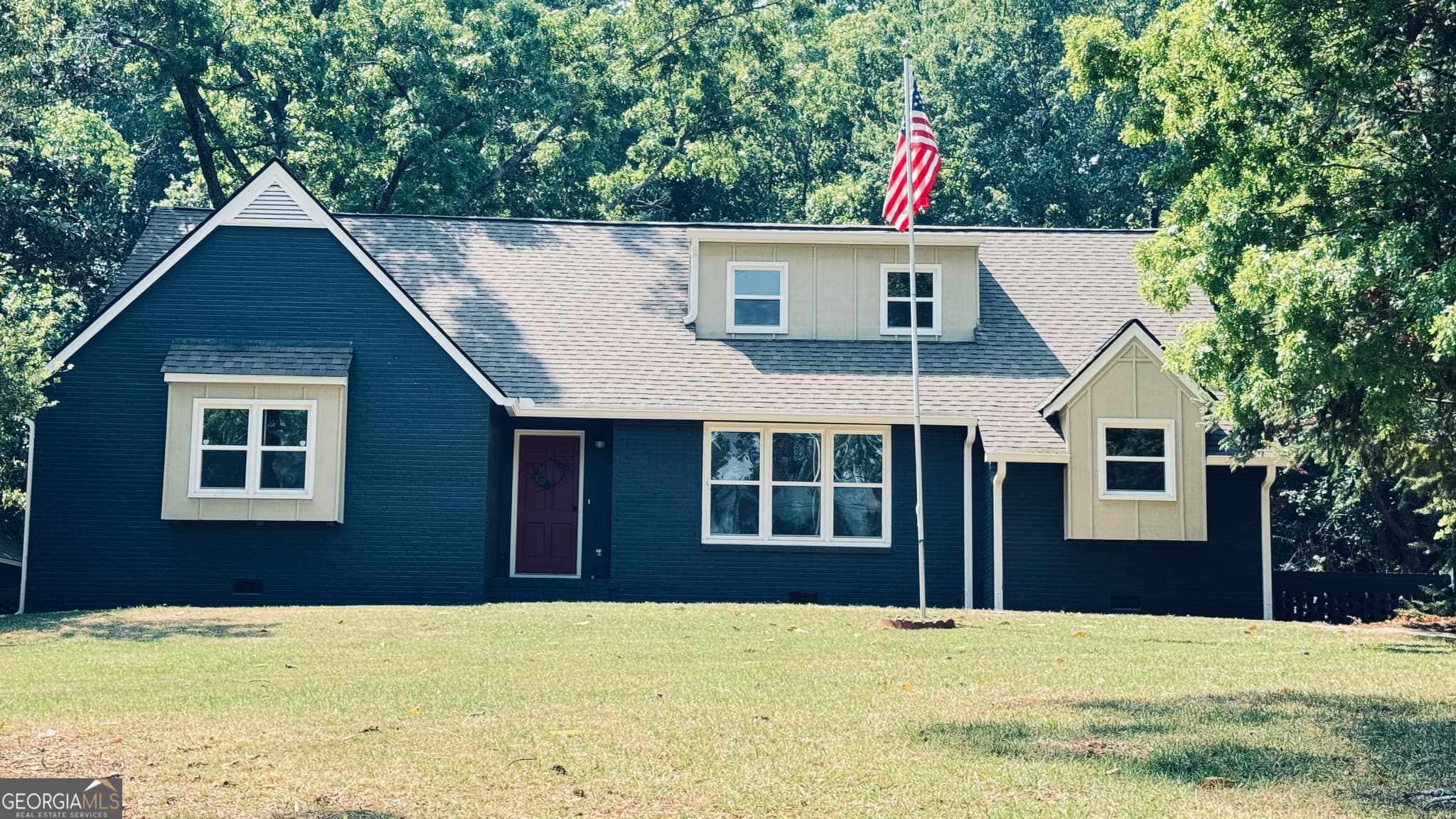 3 bedroom, 2.5 bathroom, 2,420 sq ft single family residence under contract at 617 Mayes Way, Manchester, GA 31816