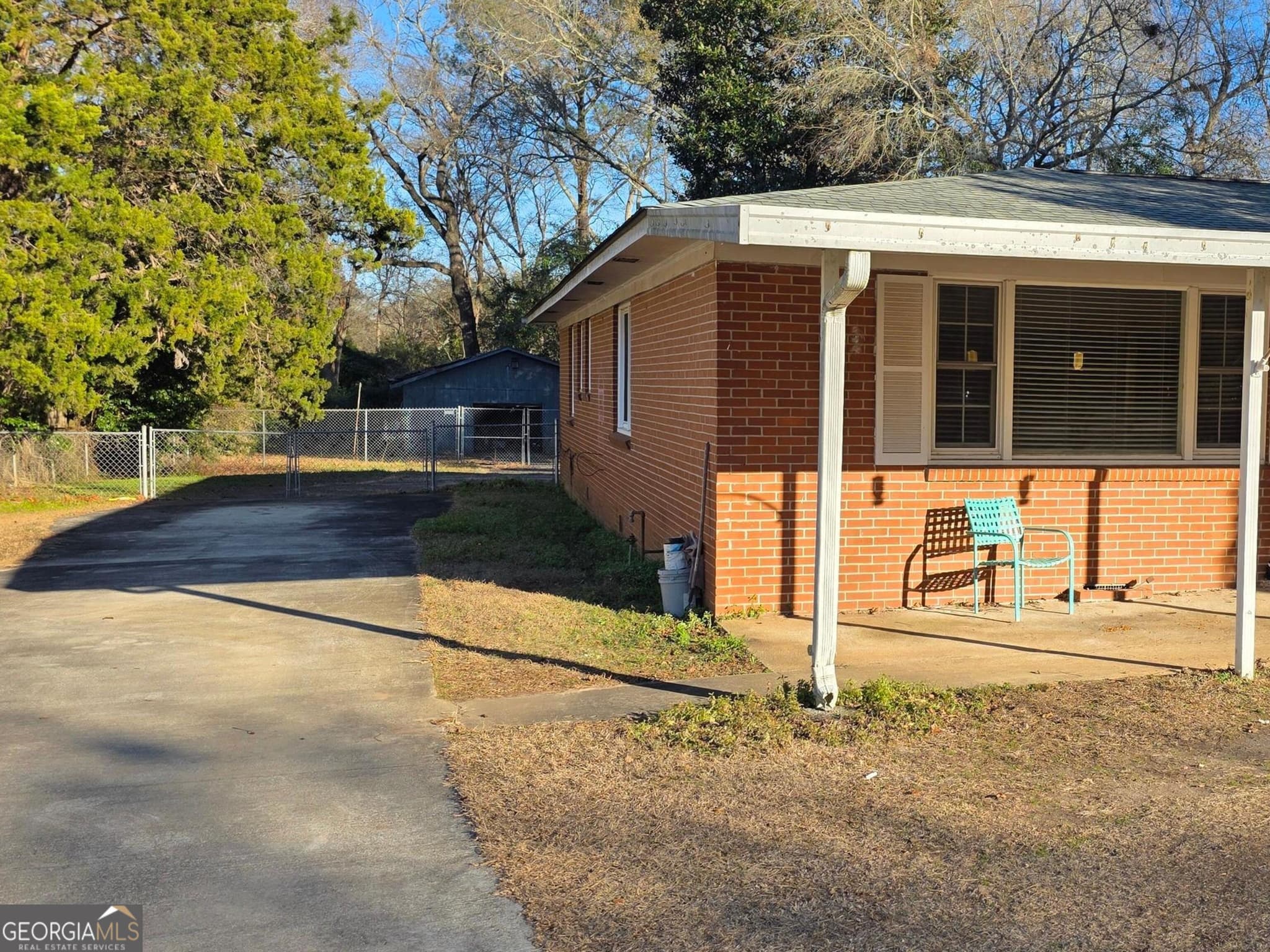 3 bedroom, 1.5 bathroom, 1,858 sq ft single family residence for sale at 110 Lee Street, Centerville, GA 31028 — photo 2