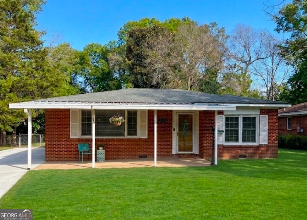 3 bedroom, 1.5 bathroom, 1,858 sq ft single family residence for sale at 110 Lee Street, Centerville, GA 31028