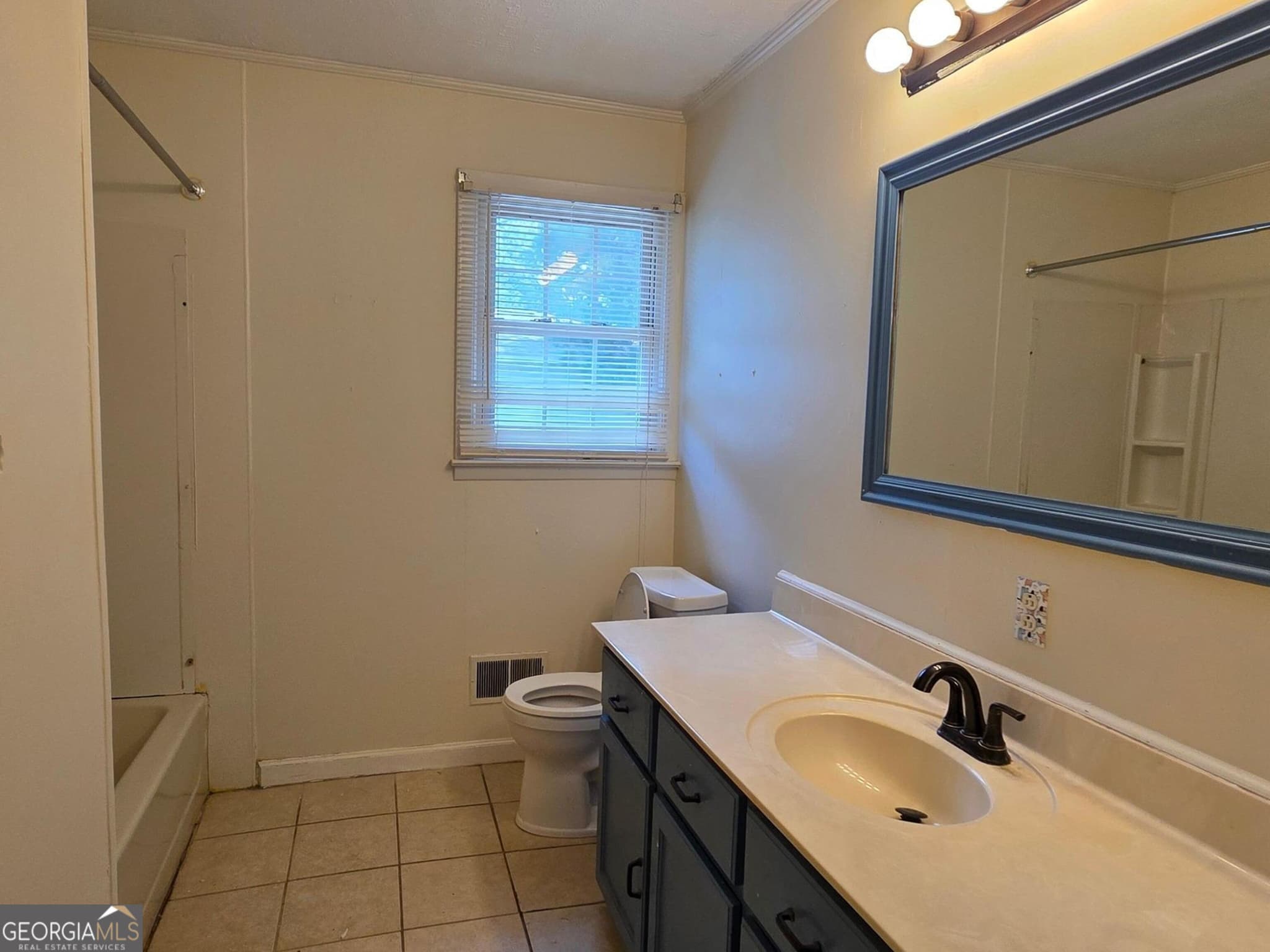 3 bedroom, 1.5 bathroom, 1,858 sq ft single family residence for sale at 110 Lee Street, Centerville, GA 31028 — photo 10
