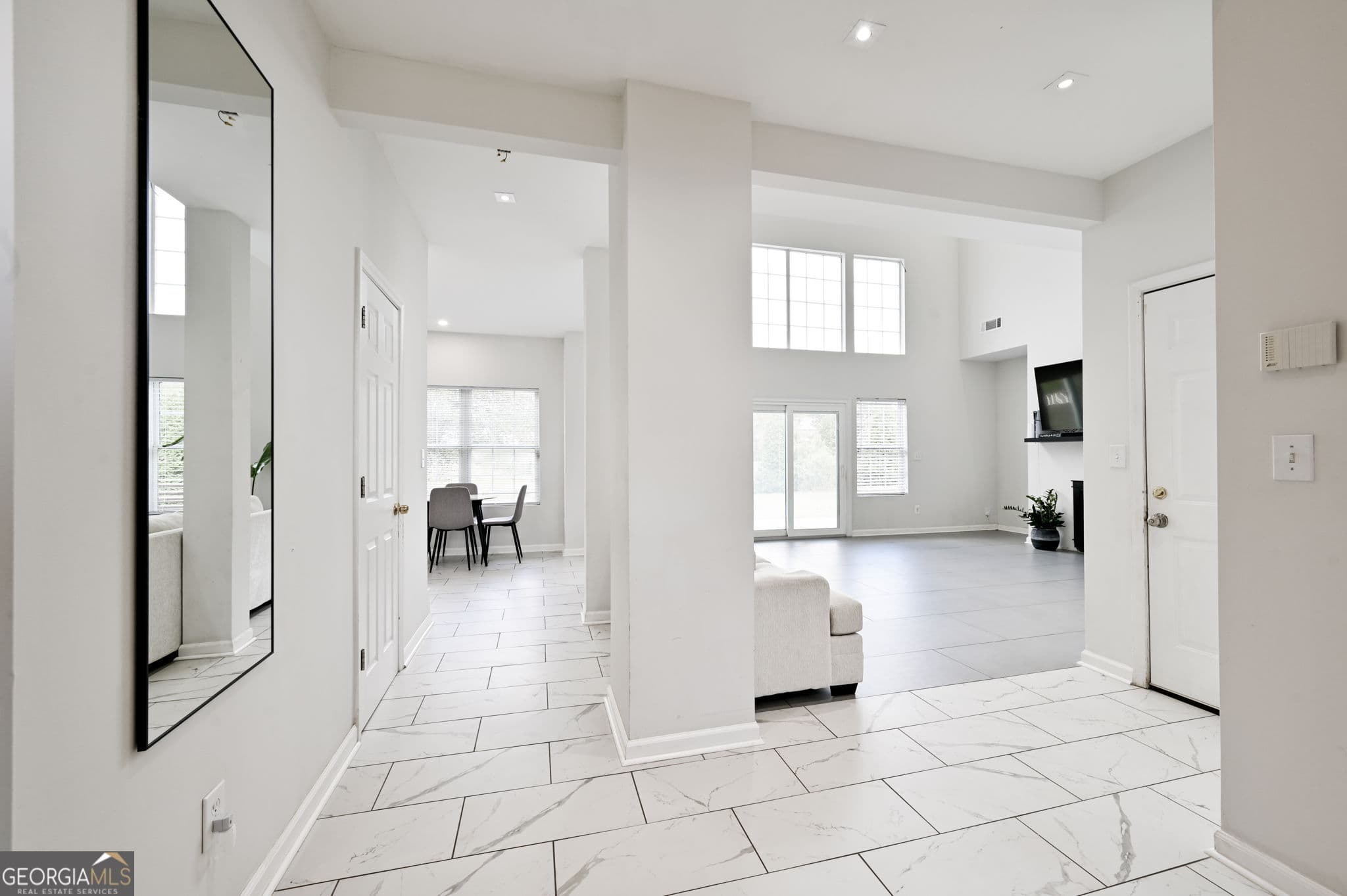 3 bedroom, 2.5 bathroom, 2,164 sq ft single family residence for sale at 3219 Lindas Circle, Conyers, GA 30013 — photo 2