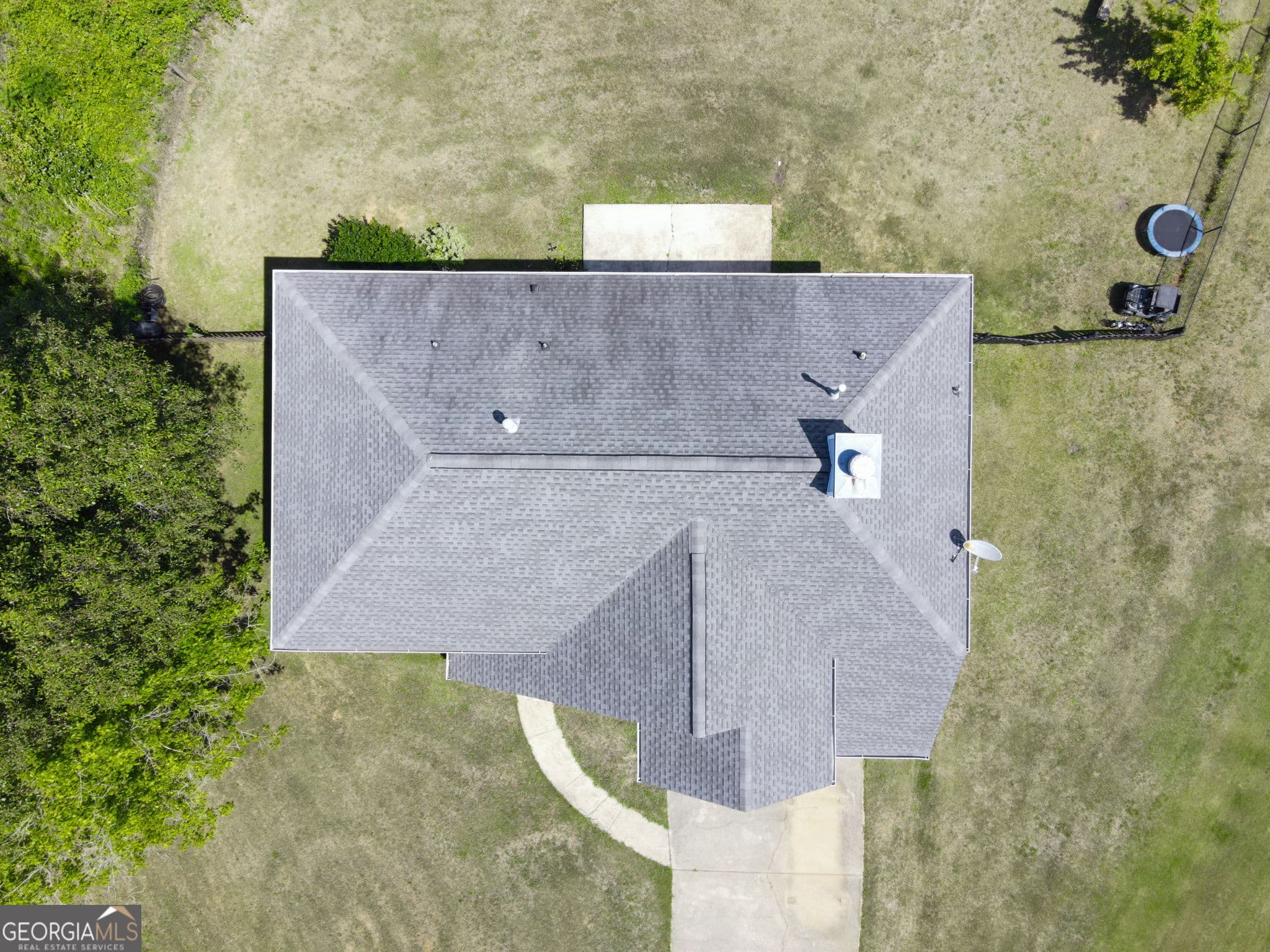 3 bedroom, 2.5 bathroom, 2,164 sq ft single family residence for sale at 3219 Lindas Circle, Conyers, GA 30013 — photo 9