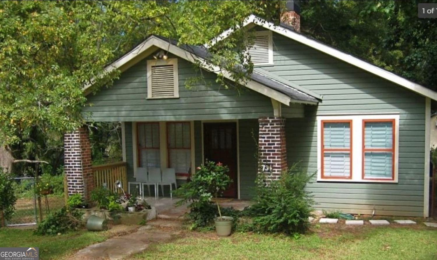 2 bedroom, 2 bathroom, 1,816 sq ft single family residence for sale at 734 McDonough Boulevard, Atlanta, GA 30315 — photo 1 of 11