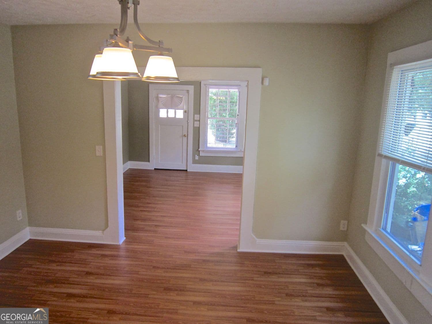 2 bedroom, 2 bathroom, 1,816 sq ft single family residence for sale at 734 McDonough Boulevard, Atlanta, GA 30315 — photo 4
