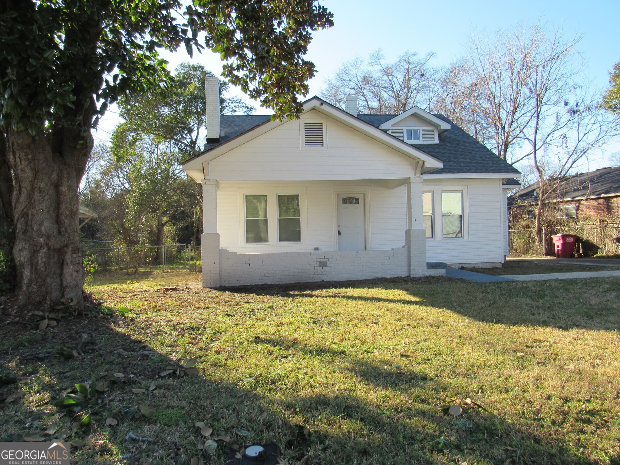 4 bedroom, 3 bathroom, 1,924 sq ft single family residence for sale at 4209 Capitol Avenue, Macon, GA 31206 — photo 2