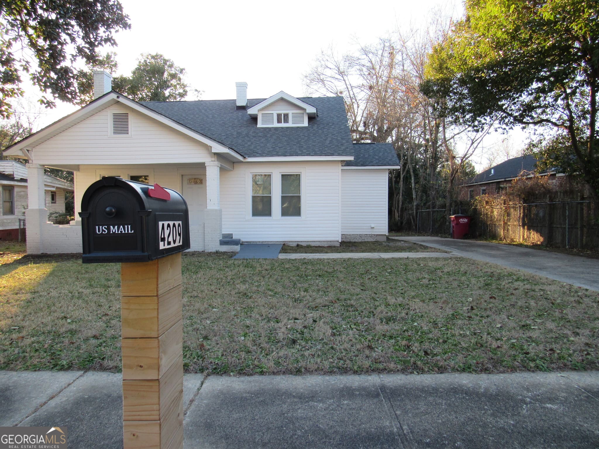 4 bedroom, 3 bathroom, 1,924 sq ft single family residence for sale at 4209 Capitol Avenue, Macon, GA 31206