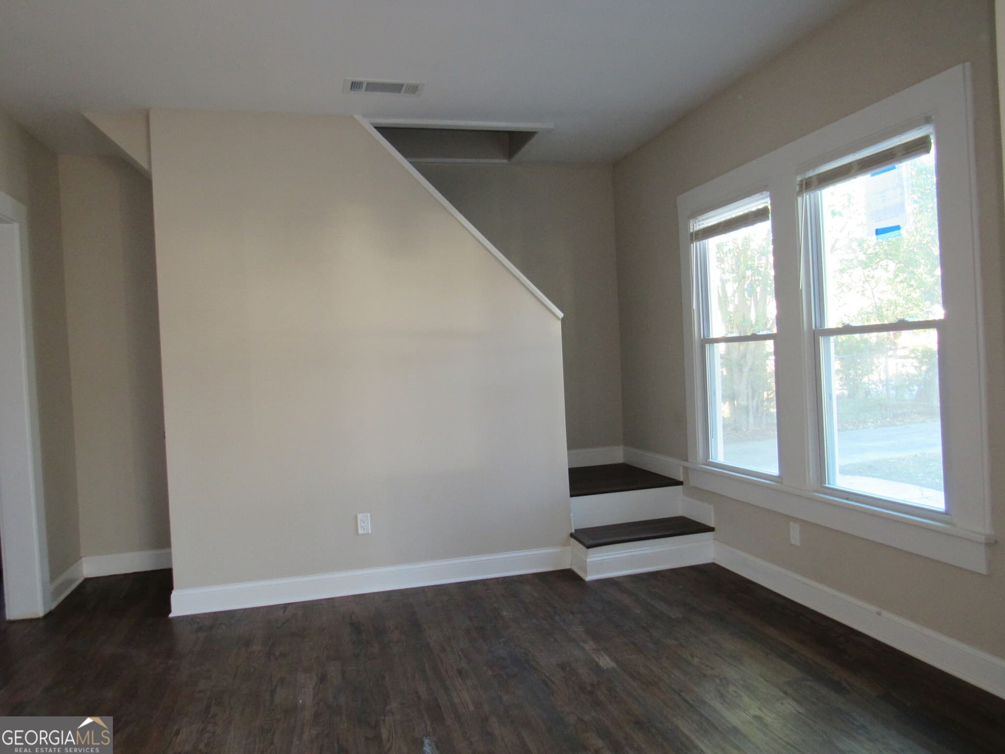 4 bedroom, 3 bathroom, 1,924 sq ft single family residence for sale at 4209 Capitol Avenue, Macon, GA 31206 — photo 9
