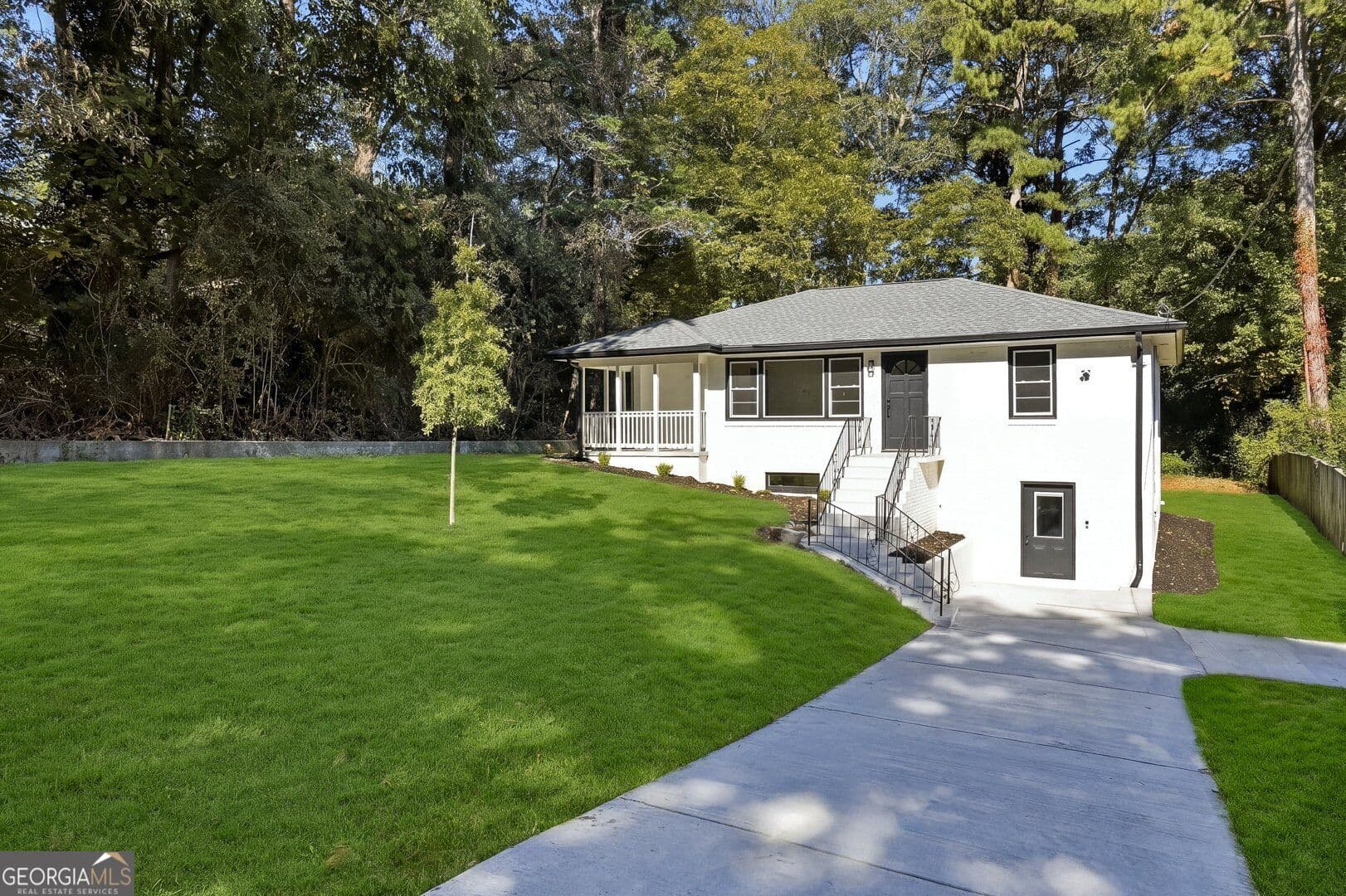 3 bedroom, 2 bathroom, 2,224 sq ft single family residence for sale at 1897 Calloway Drive, Atlanta, GA 30314 — photo 2
