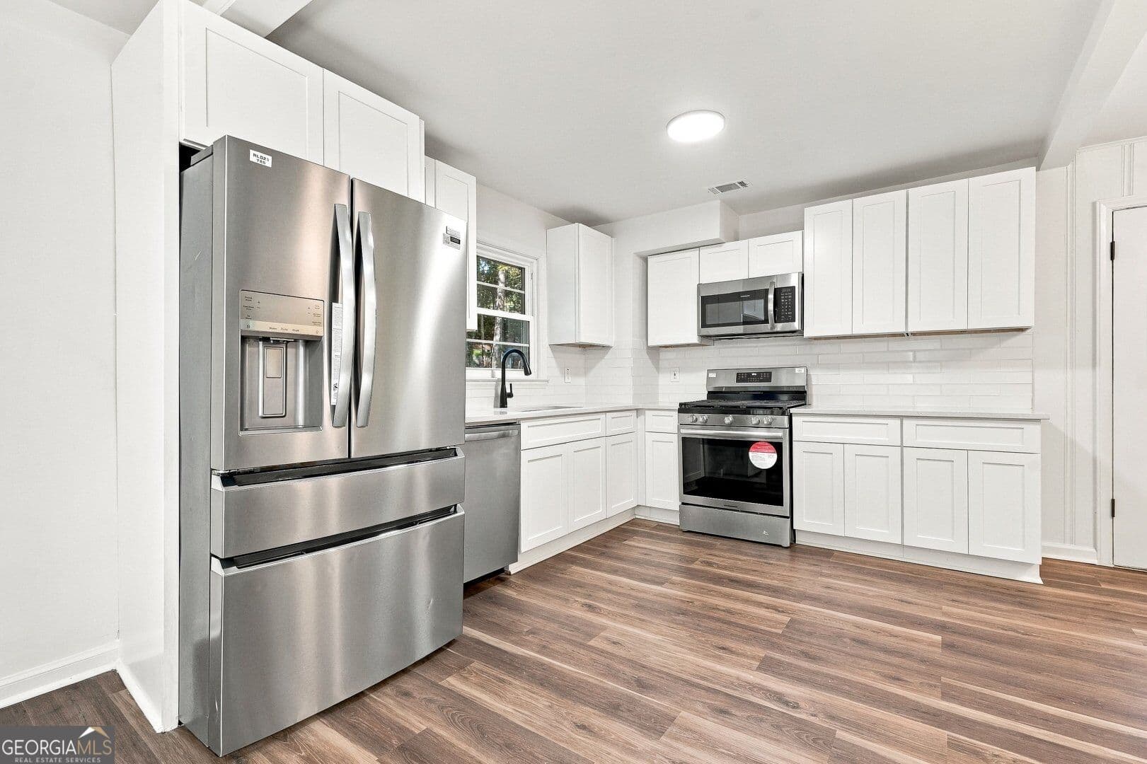3 bedroom, 2 bathroom, 2,224 sq ft single family residence for sale at 1897 Calloway Drive, Atlanta, GA 30314 — photo 6