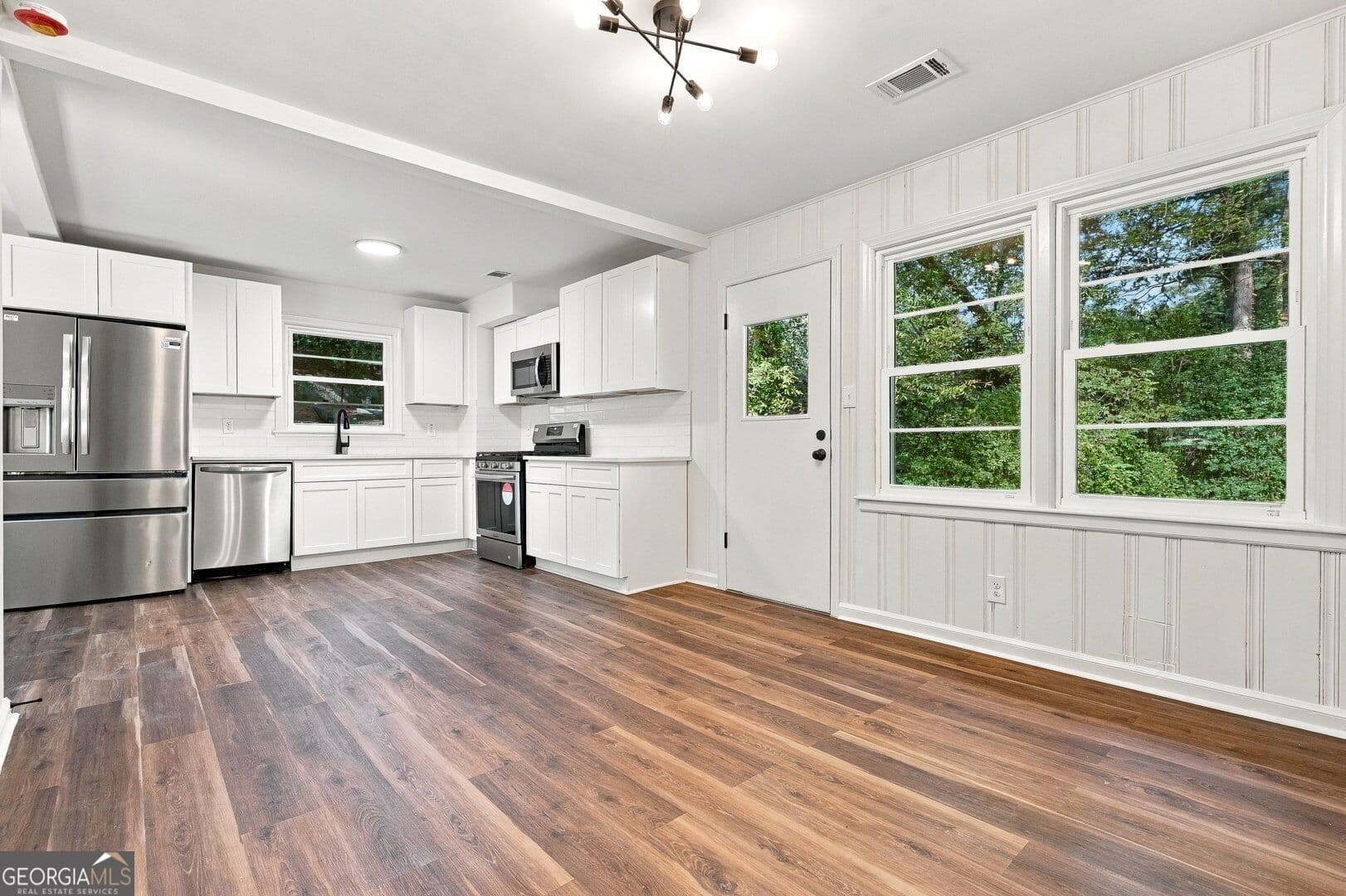 3 bedroom, 2 bathroom, 2,224 sq ft single family residence for sale at 1897 Calloway Drive, Atlanta, GA 30314 — photo 8