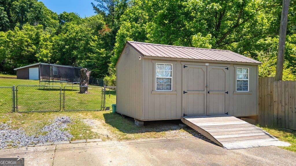 4 bedroom, 2.5 bathroom, 2,940 sq ft single family residence for sale at 2218 Morris Hill Road, Chattanooga, TN 37421 — photo 6