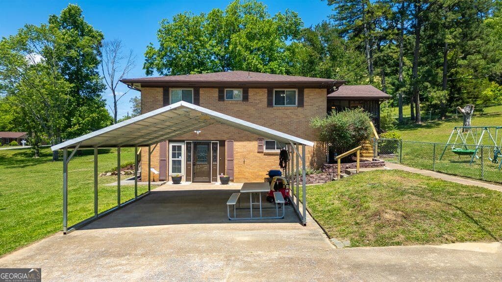 4 bedroom, 2.5 bathroom, 2,940 sq ft single family residence for sale at 2218 Morris Hill Road, Chattanooga, TN 37421 — photo 7