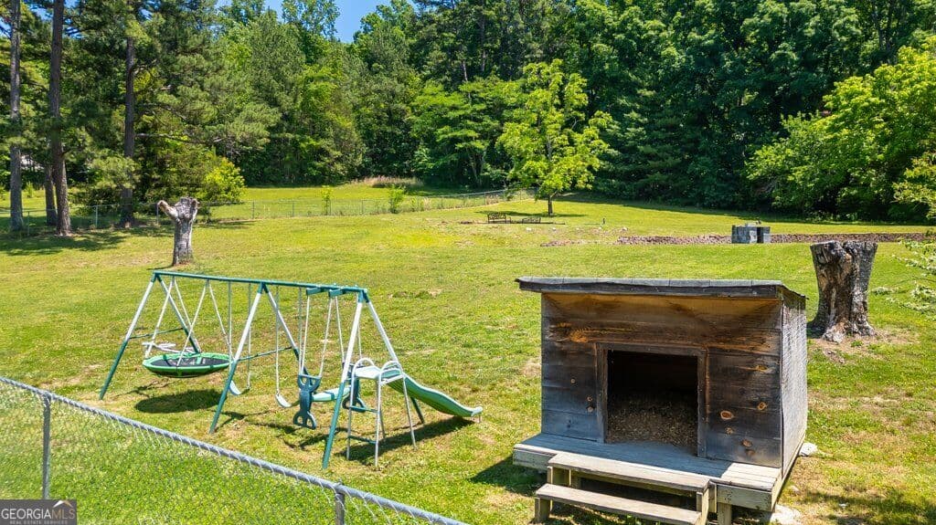 4 bedroom, 2.5 bathroom, 2,940 sq ft single family residence for sale at 2218 Morris Hill Road, Chattanooga, TN 37421 — photo 8
