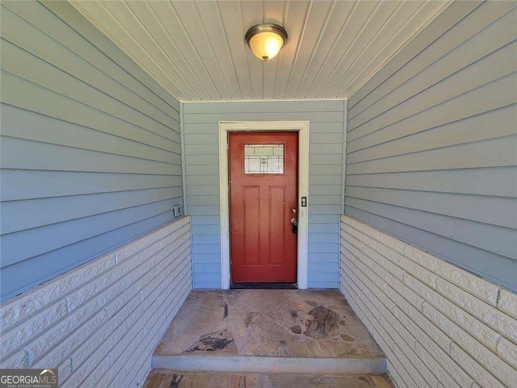 6 bedroom, 2 bathroom, 3,877 sq ft single family residence for sale at 3623 Broadview Court, Decatur, GA 30032 — photo 5