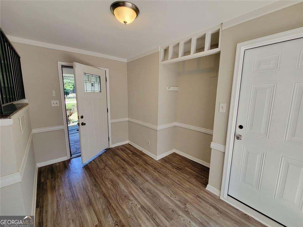 6 bedroom, 2 bathroom, 3,877 sq ft single family residence for sale at 3623 Broadview Court, Decatur, GA 30032 — photo 9