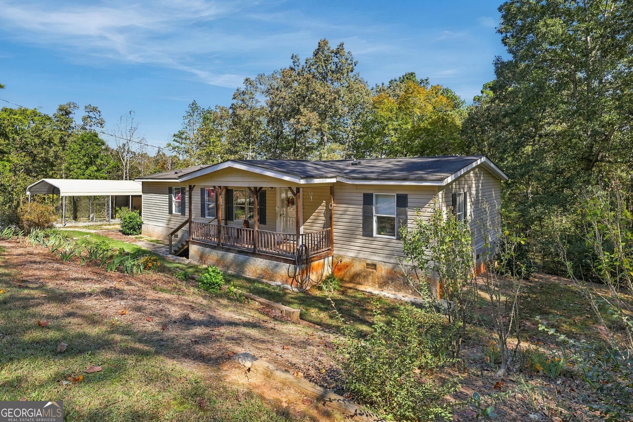 3 bedroom, 2 bathroom, 1,512 sq ft manufactured home,single family residence for sale at 436 CHATEAU VILLAGE Drive, Martin, GA 30557 — photo 2