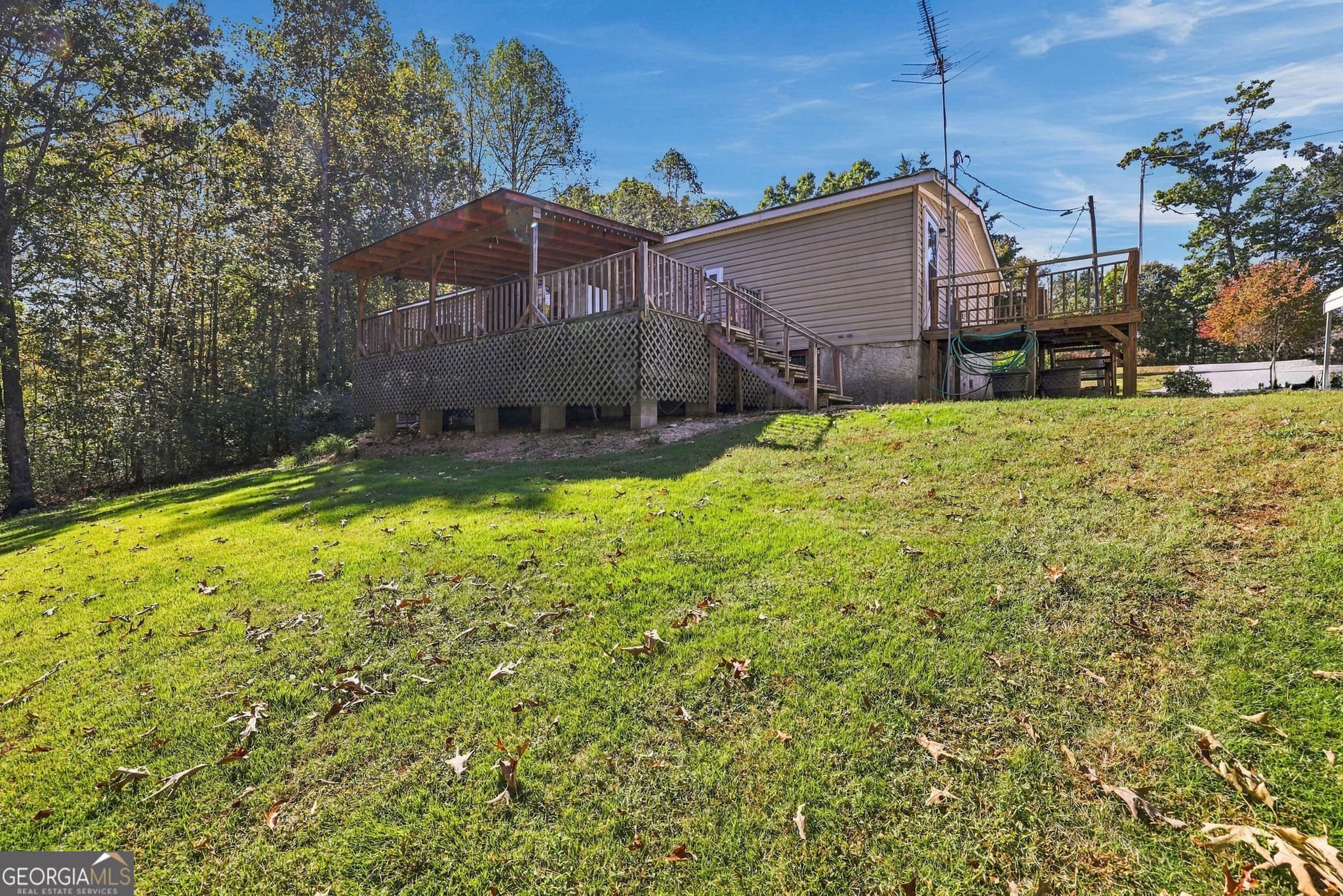 3 bedroom, 2 bathroom, 1,512 sq ft manufactured home,single family residence for sale at 436 CHATEAU VILLAGE Drive, Martin, GA 30557 — photo 5