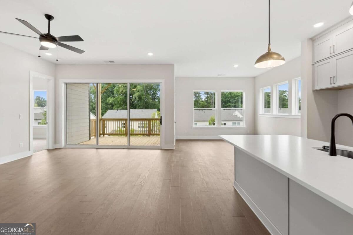4 bedroom, 4 bathroom, 2,994 sq ft single family residence for sale at 251 Wild Ginger Bend, Woodstock, GA 30188 — photo 6