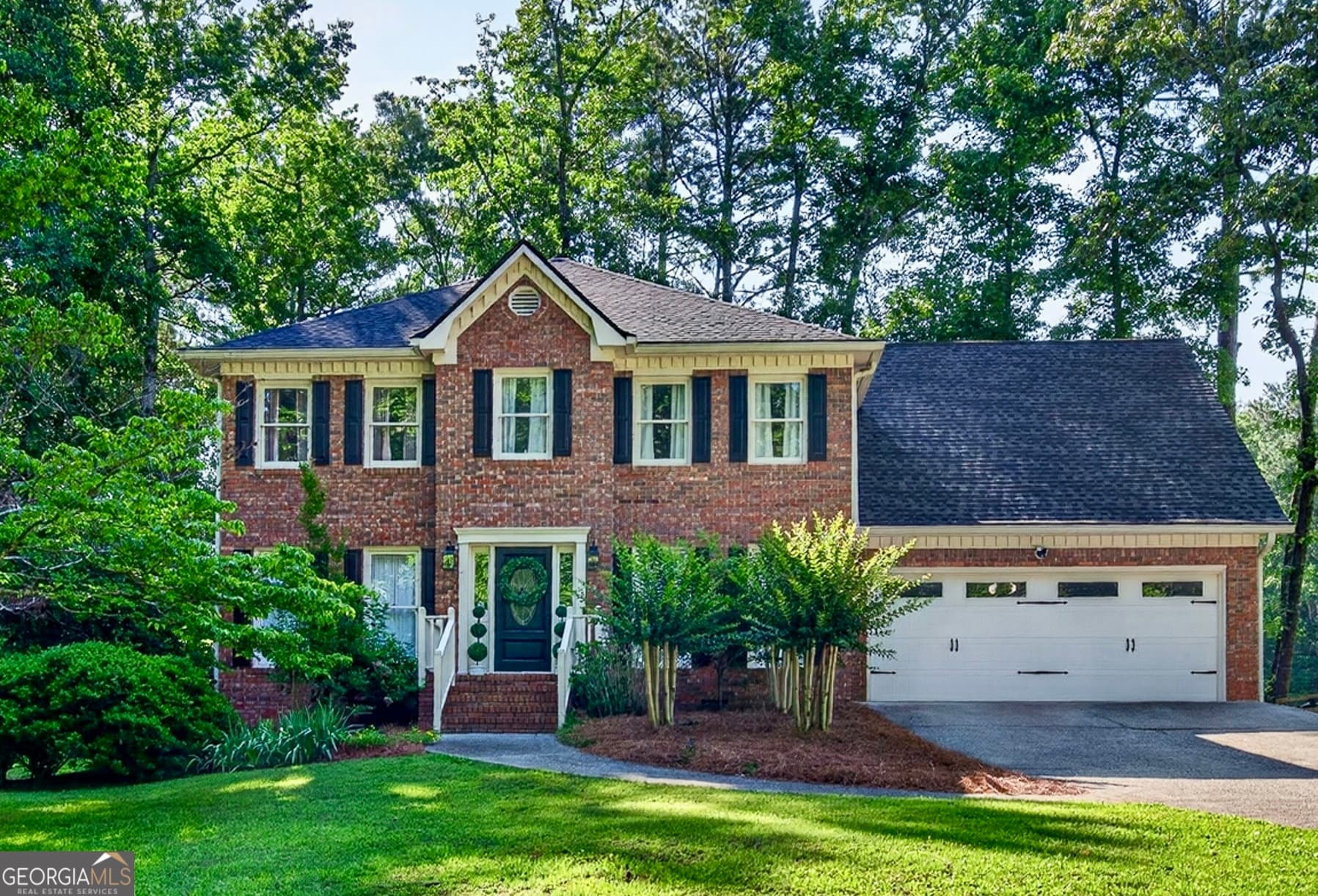 3 bedroom, 2.5 bathroom, 2,195 sq ft single family residence for sale at 135 Crimson Ridge, Tyrone, GA 30290 — photo 1 of 50
