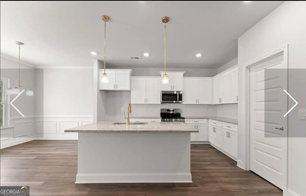 5 bedroom, 4 bathroom, 3,900 sq ft single family residence for sale at 471 Spring Shadow Drive, Pendergrass, GA 30567 — photo 3