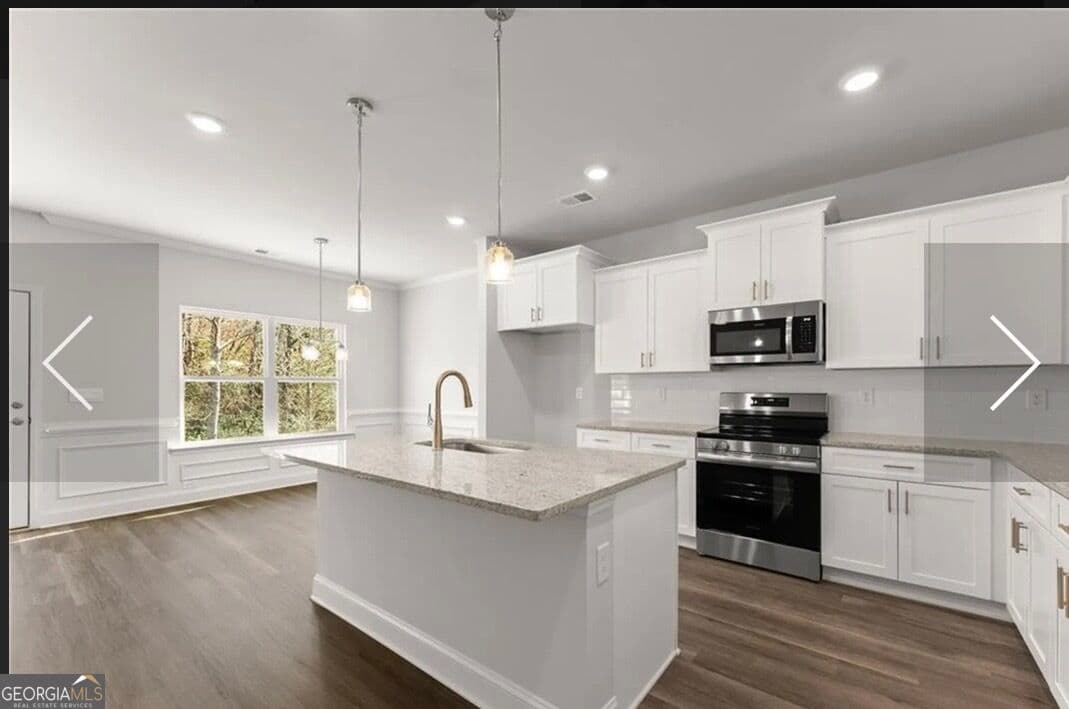 5 bedroom, 4 bathroom, 3,900 sq ft single family residence for sale at 471 Spring Shadow Drive, Pendergrass, GA 30567 — photo 5