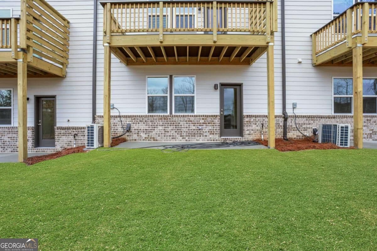 4 bedroom, 3.5 bathroom, 2,421 sq ft townhouse for sale at 326 Sunset Hollow Street, Sugar Hill, GA 30518 — photo 6