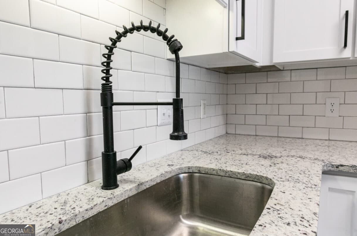 1 bedroom, 2 bathroom, 965 sq ft apartment for rent at 1000 Ashwood Parkway 1210, Dunwoody, GA 30338 for $2,016 a month — photo 4
